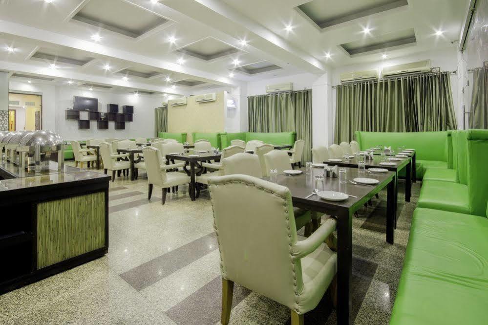 Hotel Bizzotel Gurgaon Exterior foto