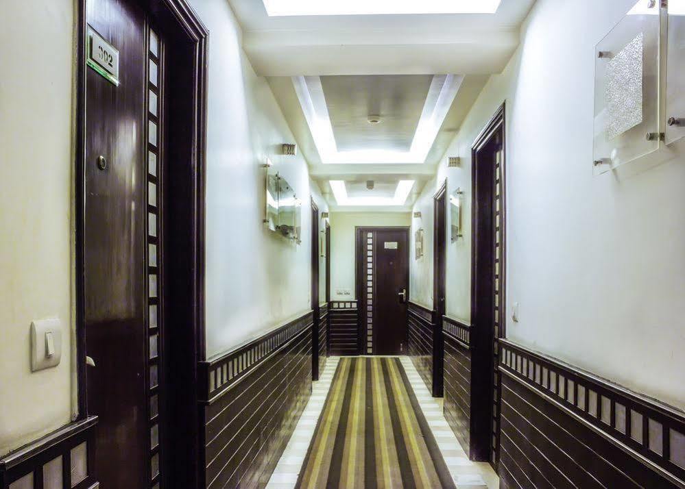 Hotel Bizzotel Gurgaon Exterior foto
